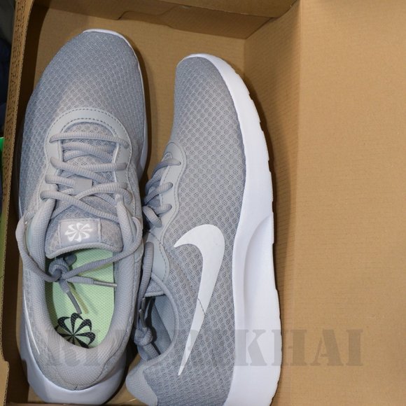 Nike Tanjun Women's Running Shoes - Picture 5 of 14